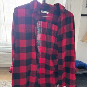 Sonoma Long Sleeve Flannel Button Down Size M Red/Black